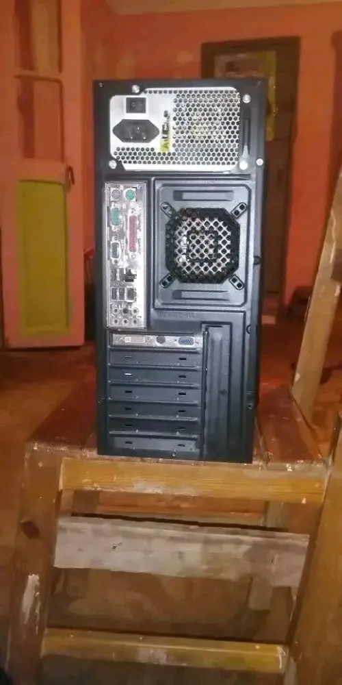 كمبيوتر مكتبي 