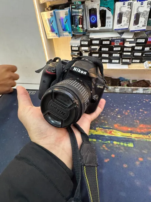 Nikon D3400 avec deux objectifs 18-55 et 55-300mm