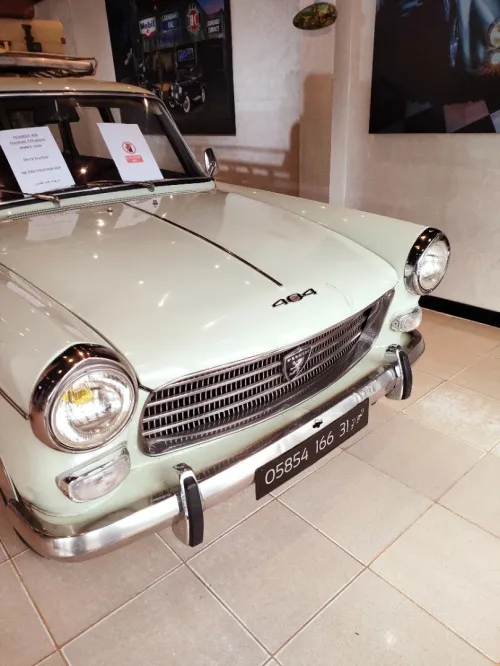Peugeot 404 1966 Break 8 places