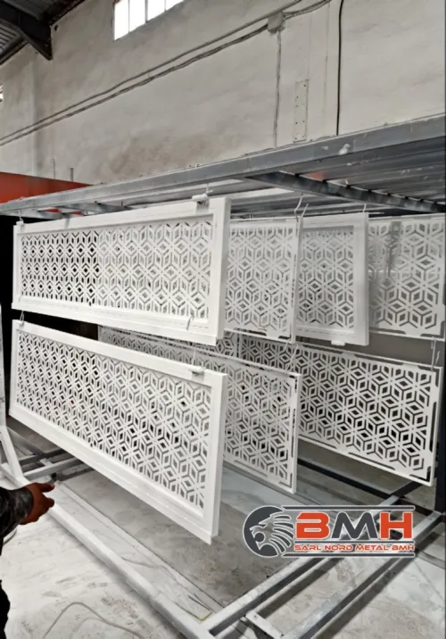 Fabrication et pose de rideaux métalliques manuels et motorisés SARL NORD METAL BMH
