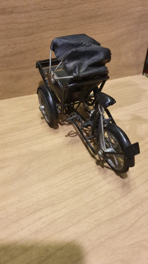 Miniature Vintage vélo taxi pousse-pousse Vietnamien