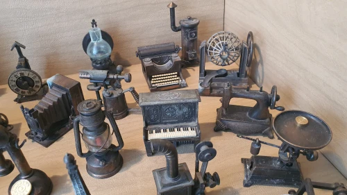 Belle collection de taille-crayons miniatures vintage de la marque PlayMe Espagne