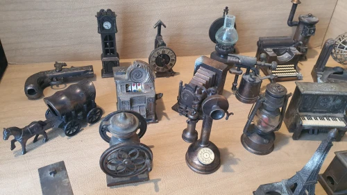 Belle collection de taille-crayons miniatures vintage de la marque PlayMe Espagne