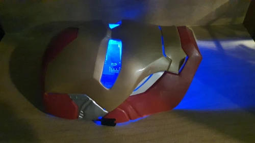 Original Masque Iron Man Marvel Avengers avec effets lumineux, Cosplay 1:1, Hasbro