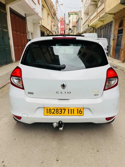 Renault Clio 3 2011 Night and Day