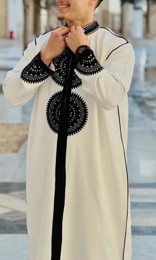 Qamis El-Mouroua (قميص المروءة)  Élégance & Tradition