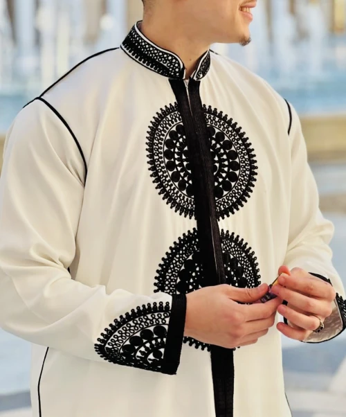 Qamis El-Mouroua (قميص المروءة)  Élégance & Tradition