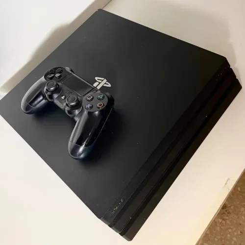 Ps4 Pro online 1T avec manette original en excellent état