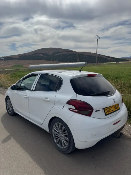 Peugeot 208 2018 Allure