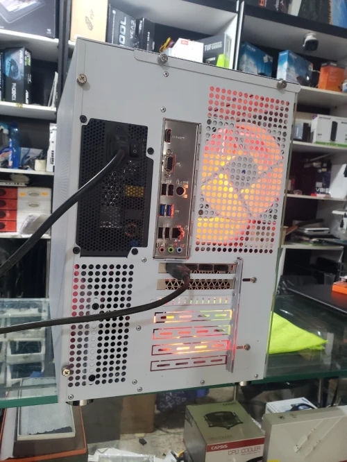 unite PC GAMER i5 12 eme / 16 ram ddr4 / 512 ssd nvme 