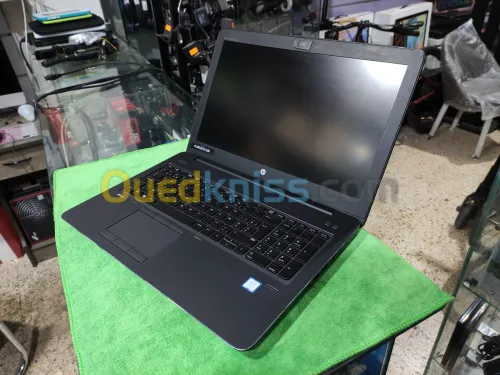 HP ZBook 15 G4 / I7-7700HQ / QUADRO M1200 / 16 GO DDR4 / 512 NVME / 15.6'' FHD / AZERTY 