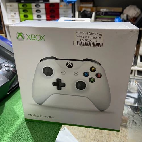 Manettes PS4 XBOX PC Nacon Under Control Hori Freebox