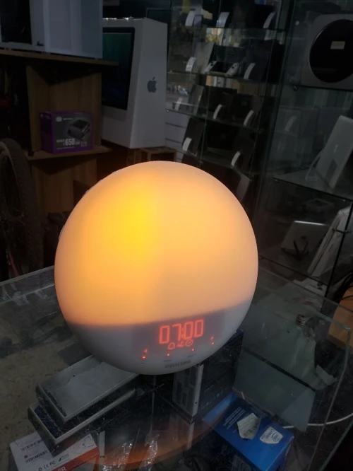 PHILIPS  Réveil Luminothérapie / Simulation de lever du soleil / 3 sons naturels blanc
