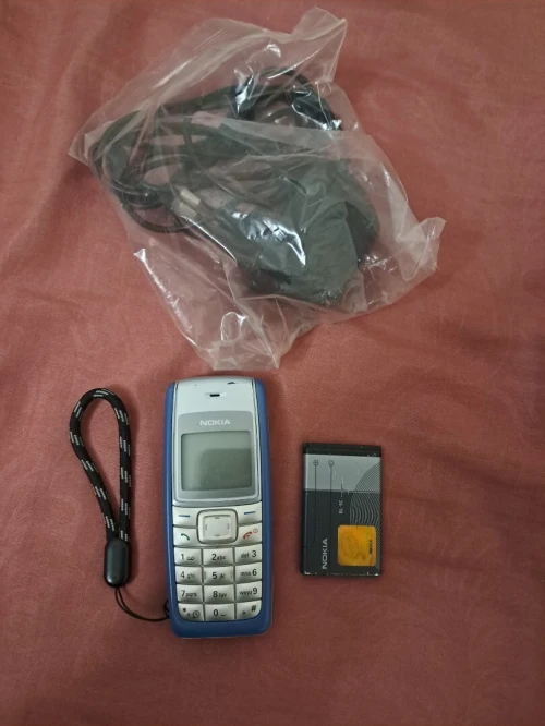 Nokia 1110i original avec charger 