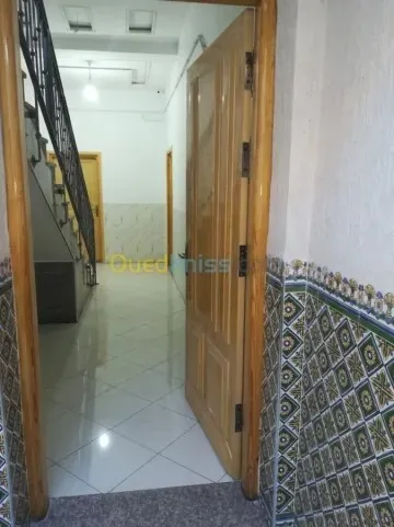Location Appartement F5 Biskra Biskra