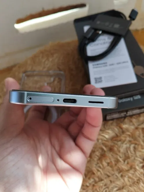 Samsung Galaxy s25 12/256gb