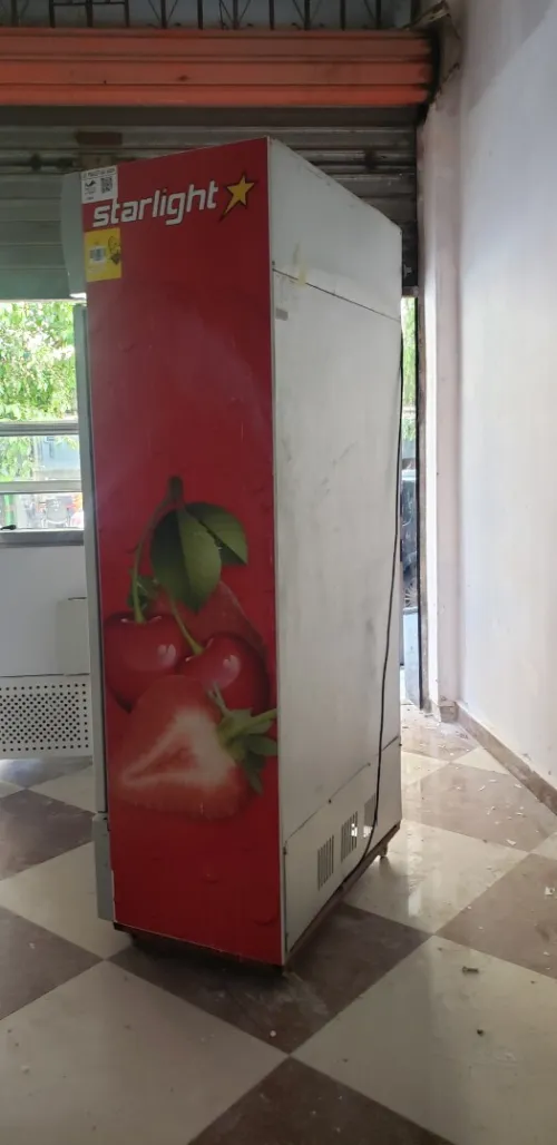 Armoire et présentoir frigoriphique