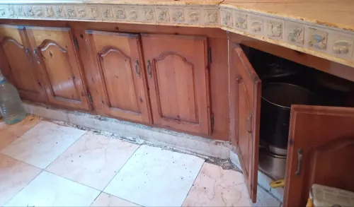 Bibliothèque et armoire cuisine