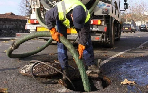Camion Débouchour canalisation curage vidange0550048312 