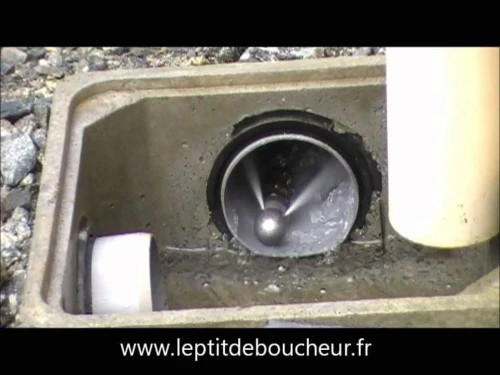 Camion vidange fosse septique Débouchage canalisation curage 