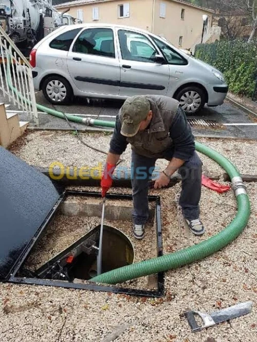 Camion Hydrocureur vidange Déboucheur .
