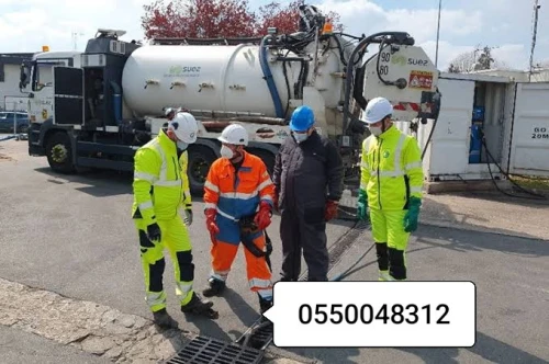 Camion vidange Débouchage regards assainissement curage 