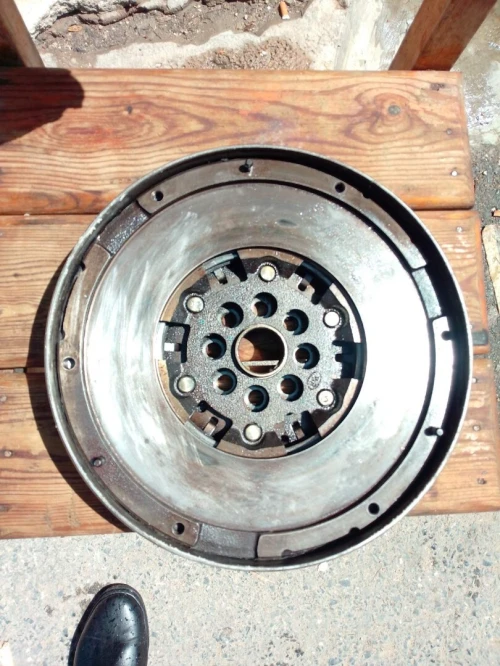 Volant moteur debreable opel astra cdti 2015