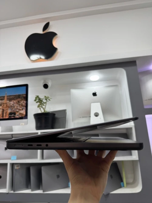 Macbook Pro M3 Pro