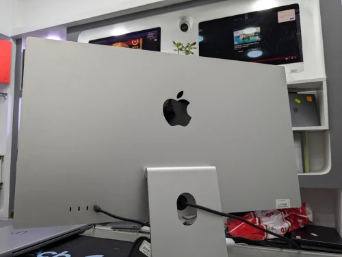 Apple display studio 