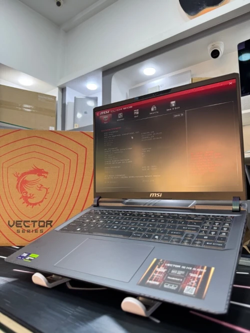 MSI VECTOR 16 HX 