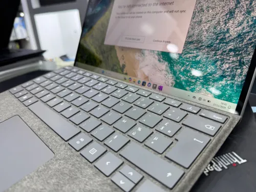 Microsoft Surface Pro 8 I5-11eme gen /8gb ram / 512gb ssd