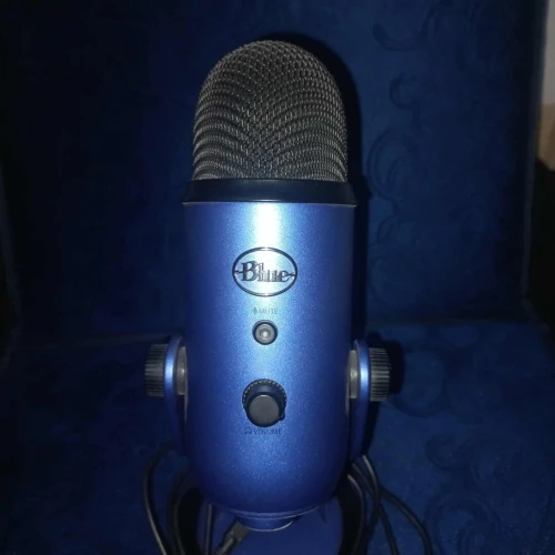 MICROPHONE BLUE YETI