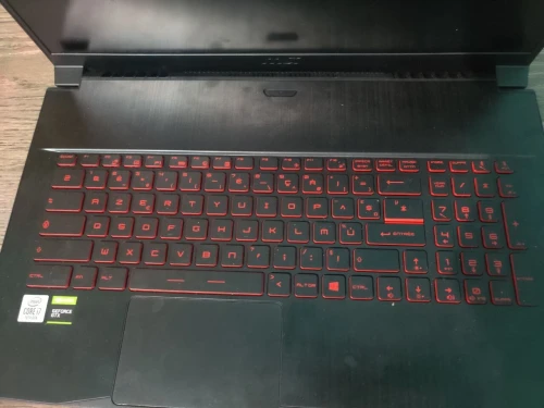 MSI I7 10TH 16 GB 1000 GB SSD GTX 1650 4GB FHD 17"