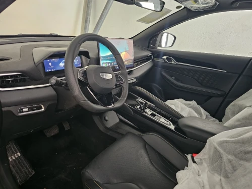 Geely Coolray 2025 