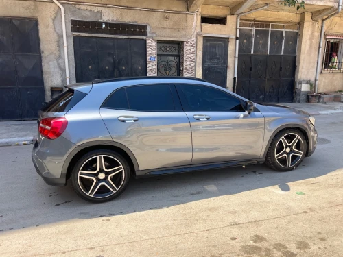 Mercedes GLA 2016 