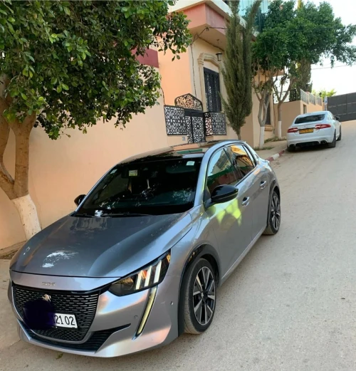 Peugeot 208 2021 GTi