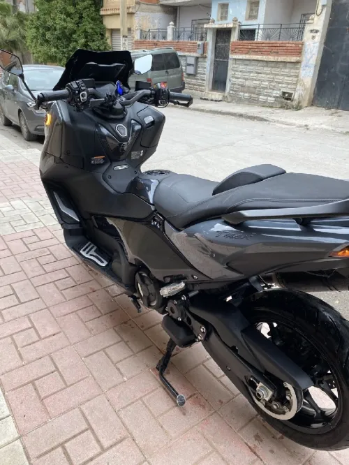 Tmax 562 Tech max 2023