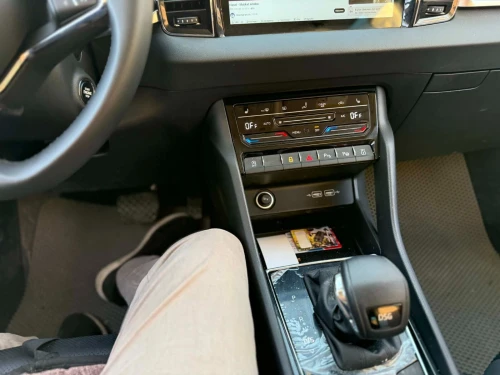 Skoda Karoq 2025 Karoq Latout