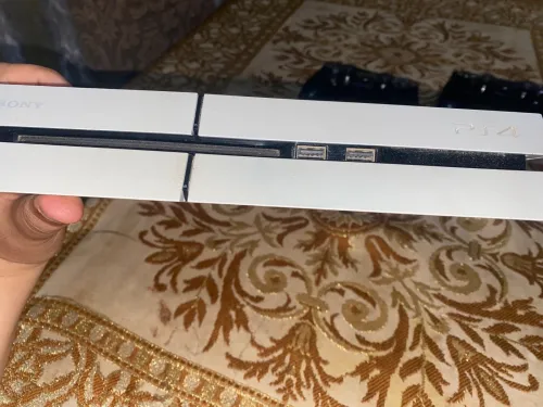 Ps4 fat mflachi version élimité densteney 7aba 9lila
