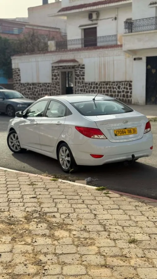 Hyundai Accent RB  4 portes 2018 Accent RB  4 portes