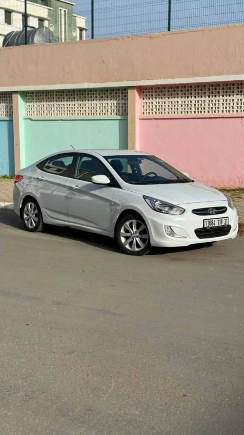 Hyundai Accent RB  4 portes 2018 Accent RB  4 portes