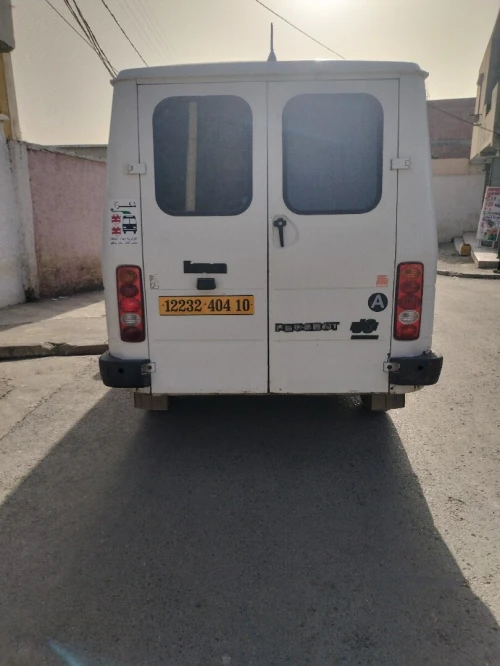 Peugeot J9 carsan 2004