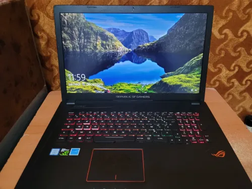 Asus ROG Strix GL753VD (17.3") | i7-7700HQ | 16GB RAM | GTX 1050 4GB