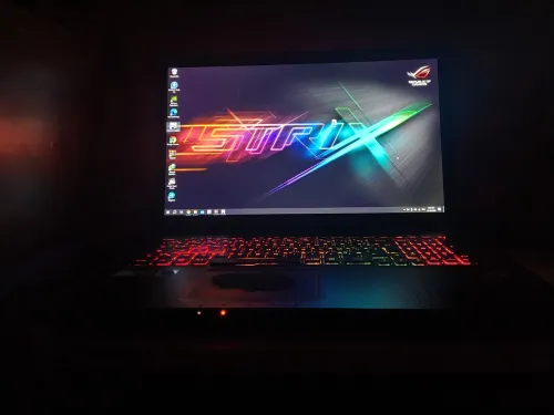 Asus ROG Strix GL753VD (17.3") | i7-7700HQ | 16GB RAM | GTX 1050 4GB