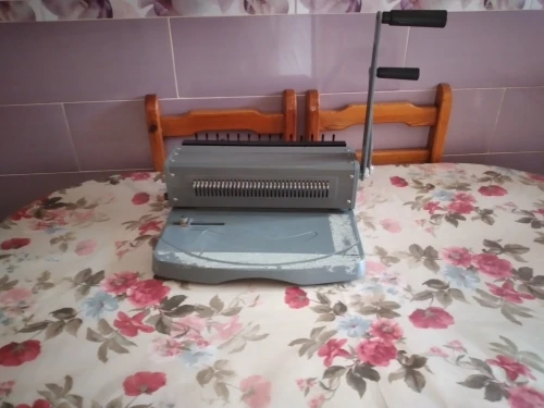perforatrice pour faire des rossorts