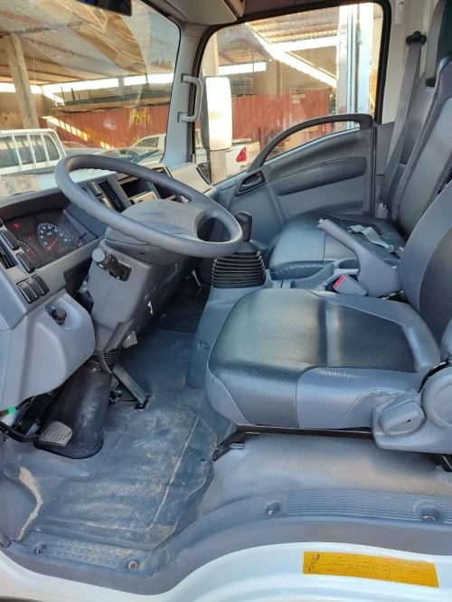 Isuzu Np 