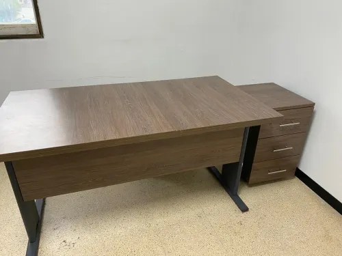 Bureau et caisson marron