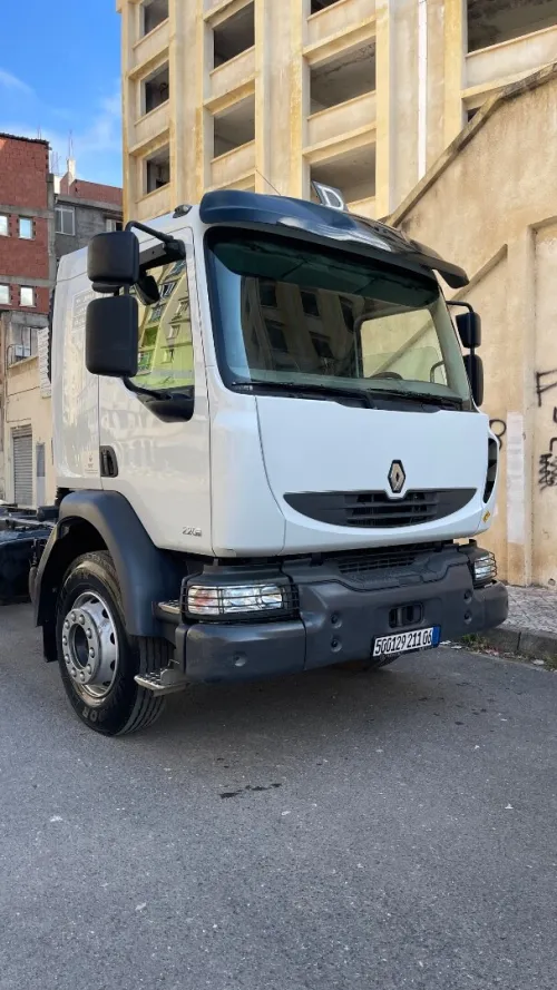 Renault Midlum 220dxi 2011