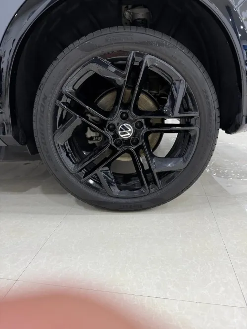 Volkswagen Tiguan 2025 R line