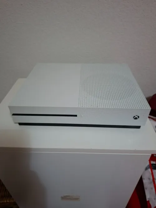 Console xbox one s avec manette d'origine